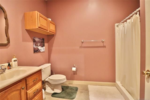 7374 W 51st St, Tulsa, OK 74107